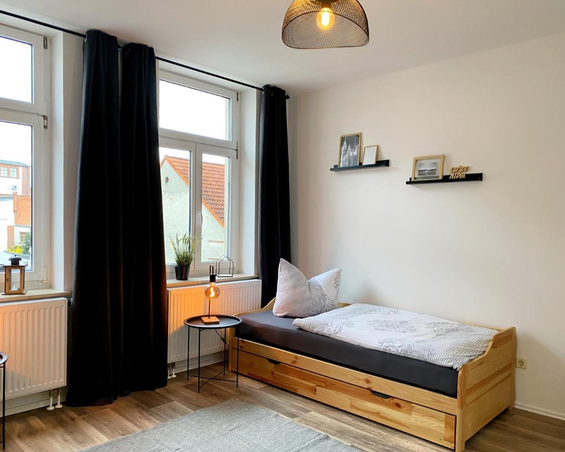 Elbnahe Ferienwohnung Mit 2 Schlafzimmern คอสวิช ภายนอก รูปภาพ